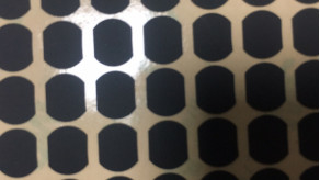 Μαύρη ανώμαλη ταινία πολυεστέρα Mylar μορφής μεταλλινών 0.3mm ντυμένο σιλικόνη ύφασμα